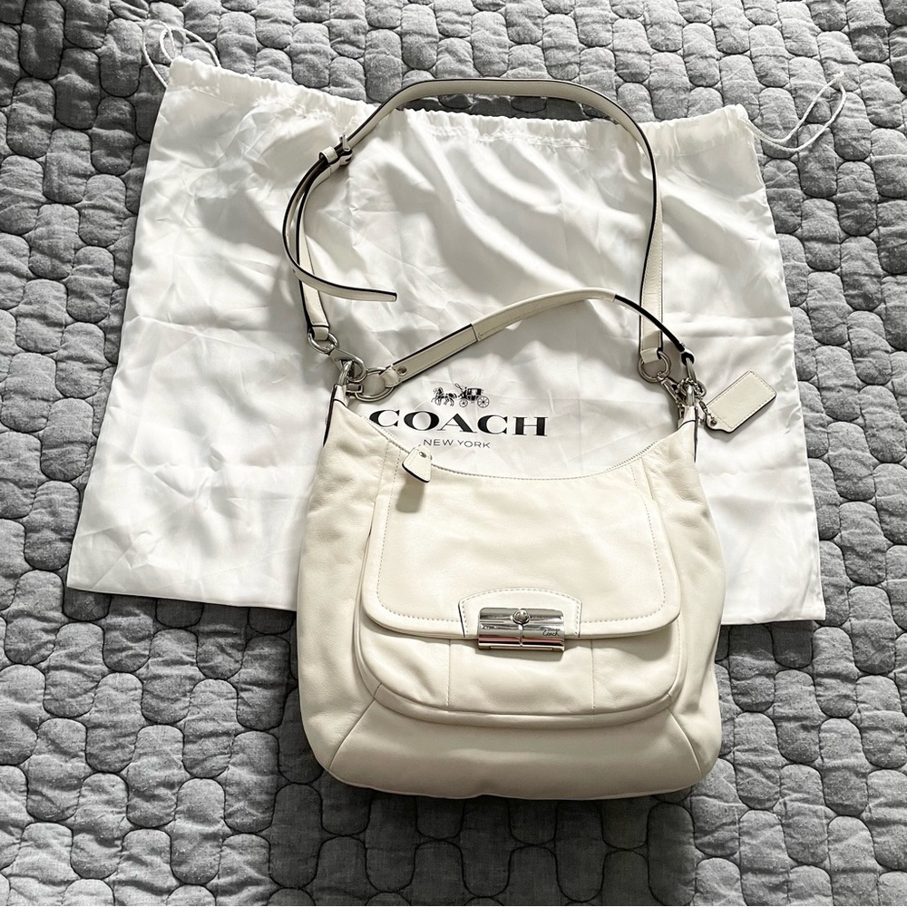 Vintage coach bag- white